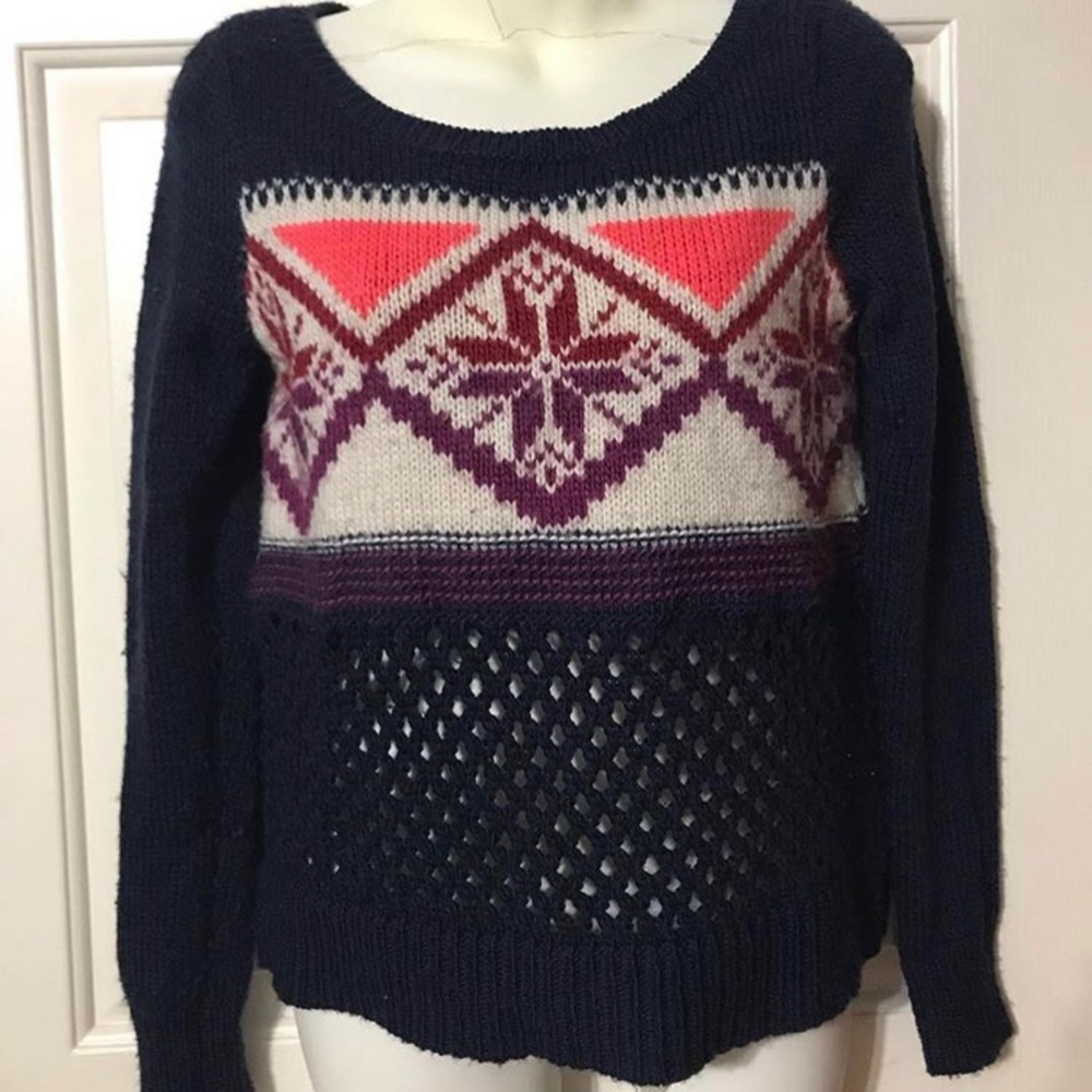 American Eagle Sweater